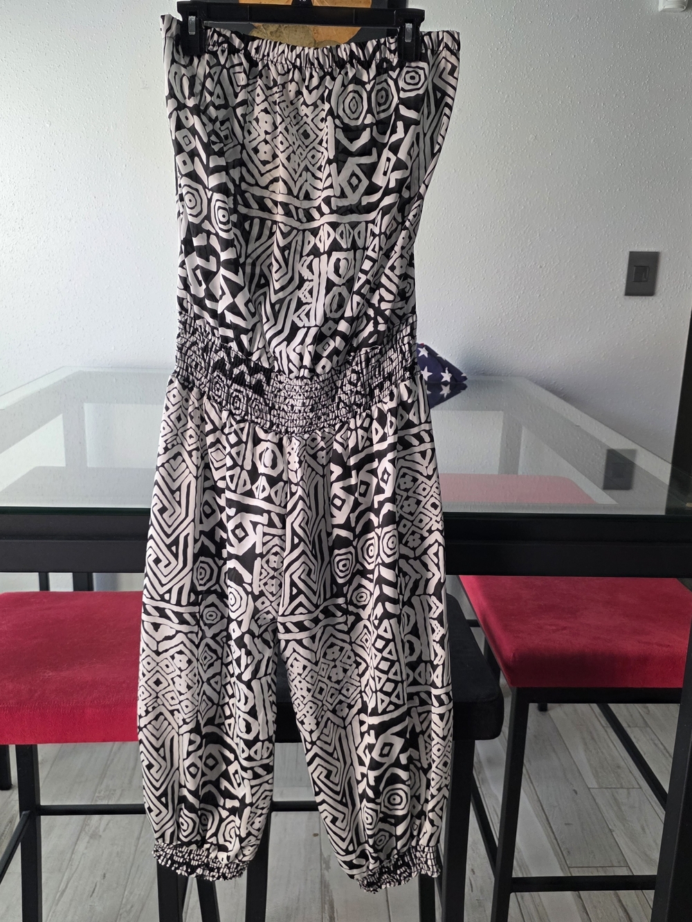 Arden B Black & White Geometric Strapless Jumpsuit Romper Large